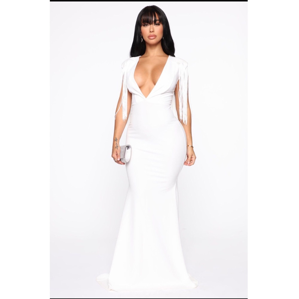DEEP NECK IVORY MAXI DRESS